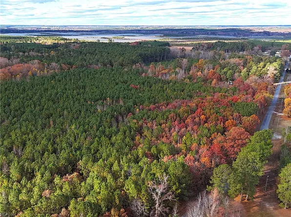 15 Camp Ground Rd, Emporia, VA 23847