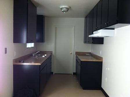 5th image of 235 W Beverly Pl APT B