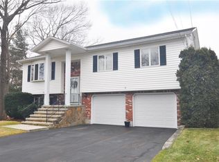 3 S Pleasant Ave, North Providence, RI 02911