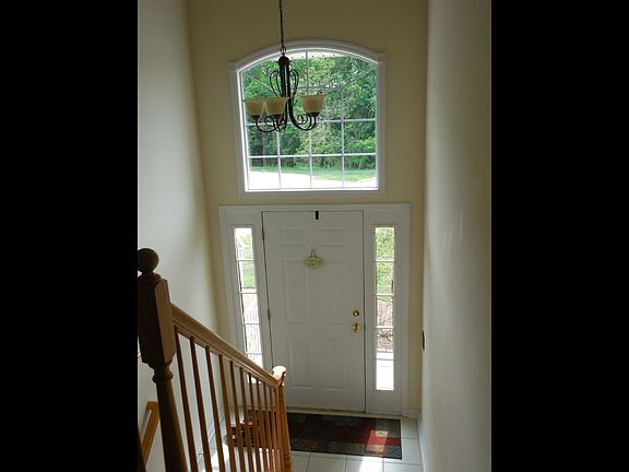 2nd image of 32 Oak Point Dr #32