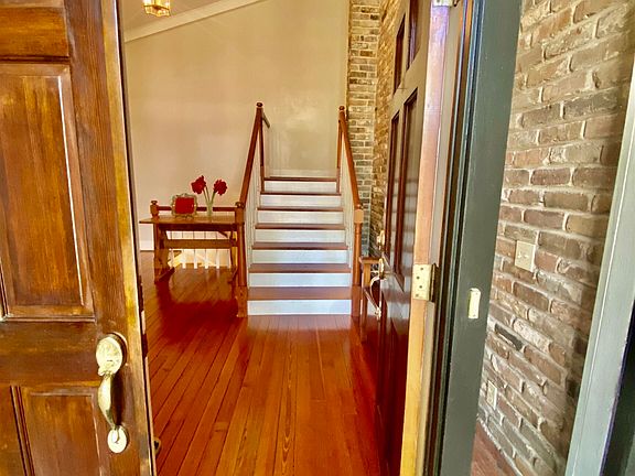 3rd image of 272 Longleaf Cir