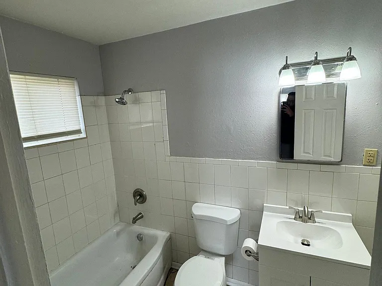 502 Maier Dr — Photo 6