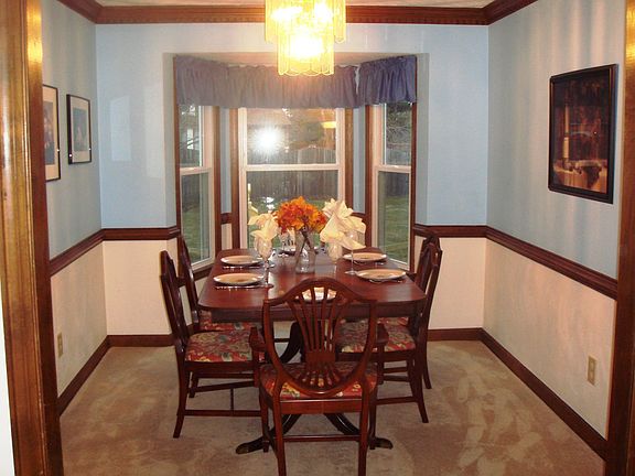 Formal Dining Room 