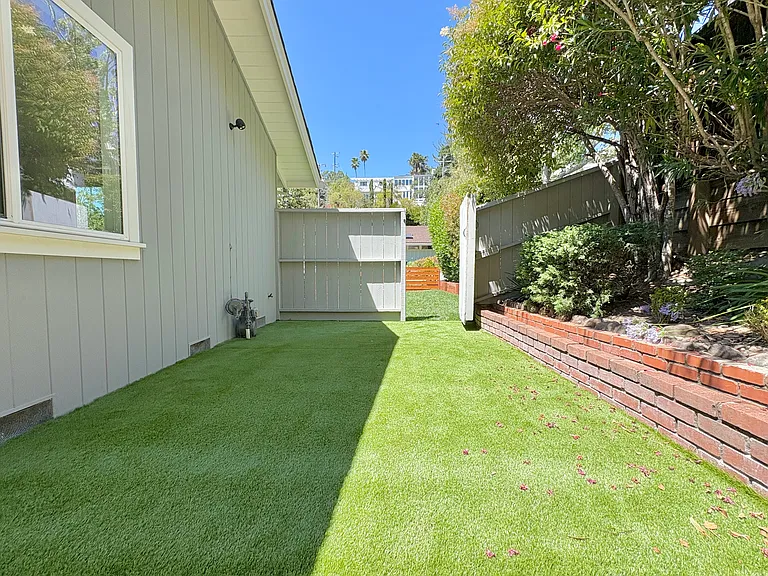 38 Paseo Way — Photo 21