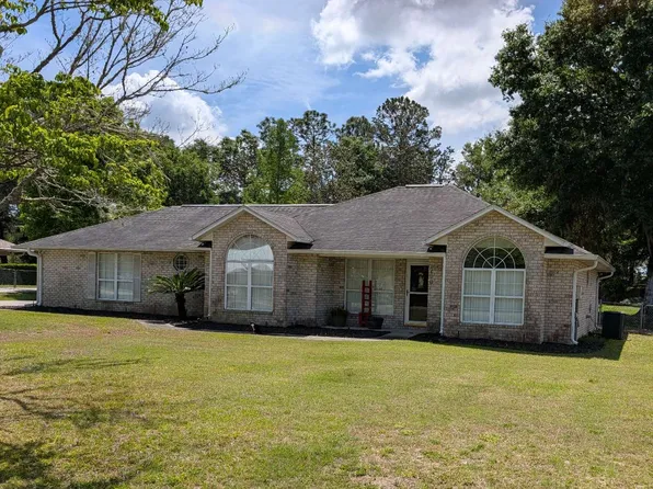 200 NW Charlotte Gln, Lake City, FL 32055
