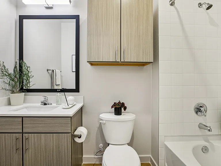 A1 Bathroom at Matador Apartments