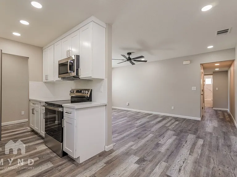 905 Carro Dr #4 — Photo 7