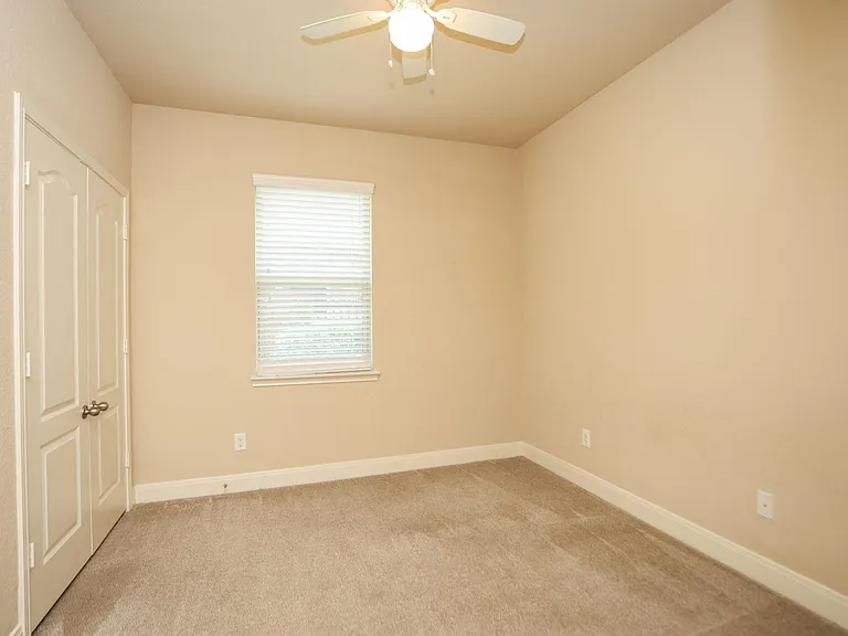 147 W Wading Pond Cir — Photo 30