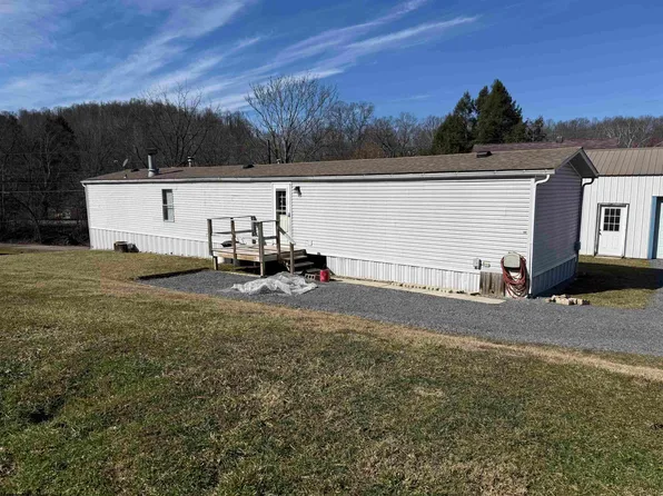 106 Levels Rd, Fairmont, WV 26554