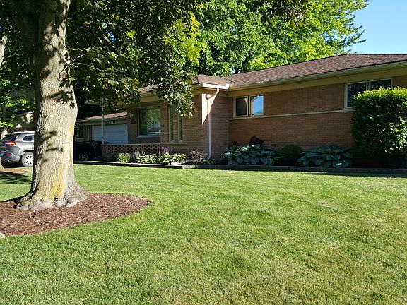 3rd image of 5057 Woodberry Dr