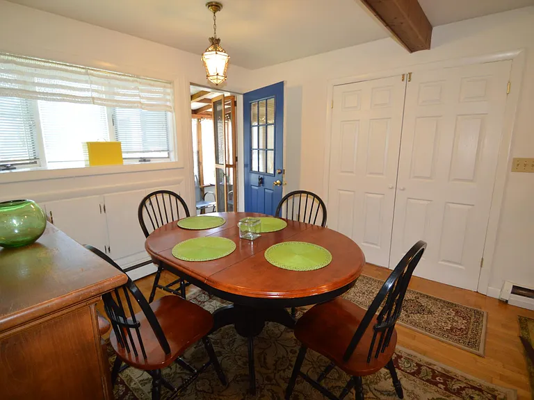 28 Merton Rd #2 — Photo 3