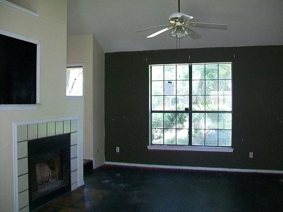 2nd image of 2651 Clayton Oaks Dr