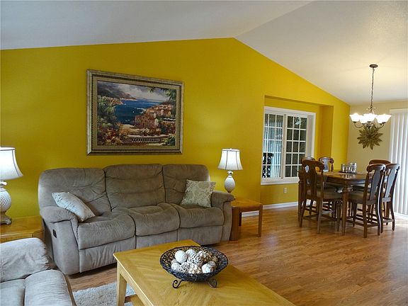 3rd image of 3914 Northridge Pl SE