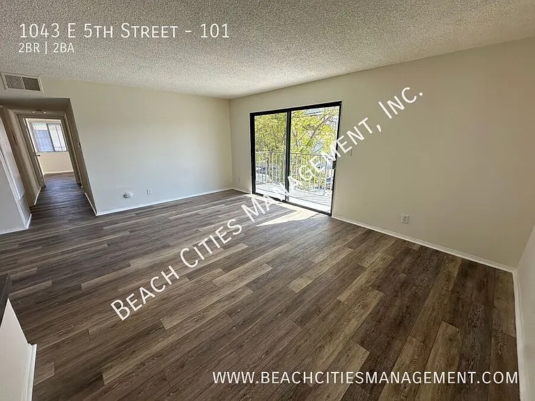 1043 E 5th St #101 — Photo 18