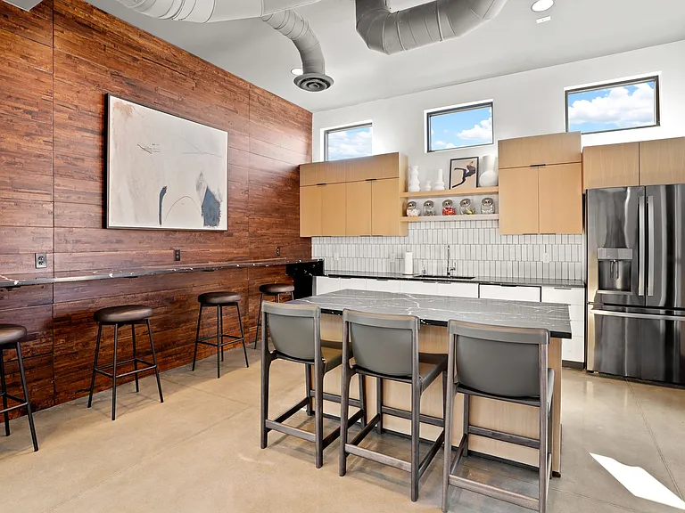 The Parkway Apartments — Photo 13
