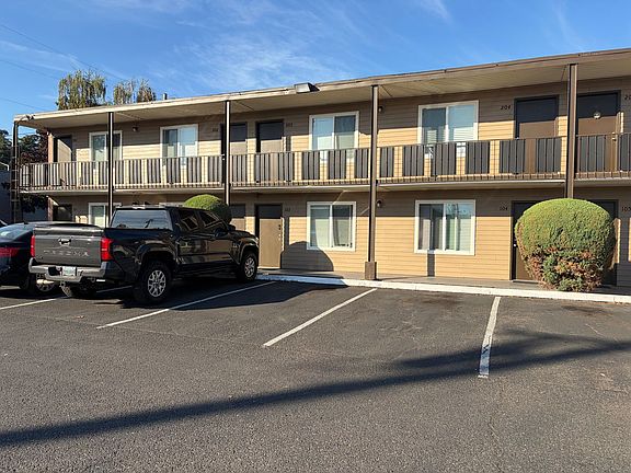 3rd image of 13855 SW Farmington Rd #130