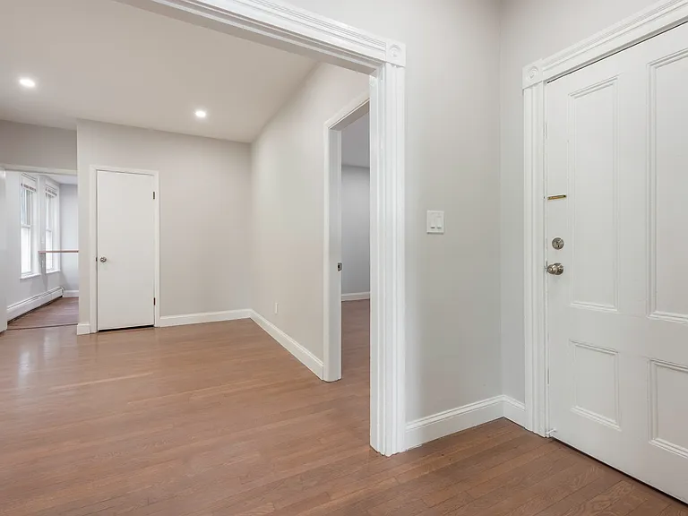 106 Byron St #A — Photo 6