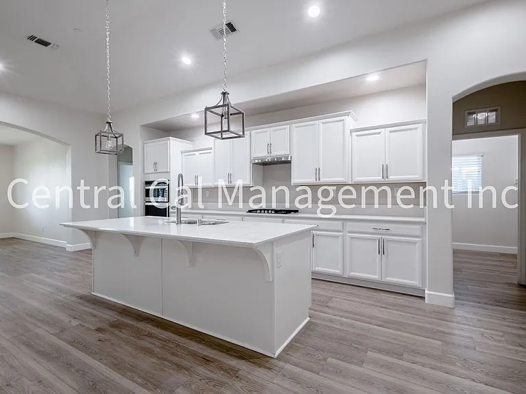 9029 Almond Creek Dr — Photo 24