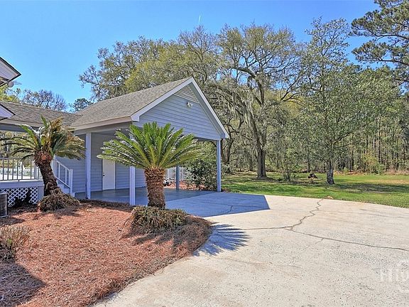 3rd image of 1765 Grove Point Road