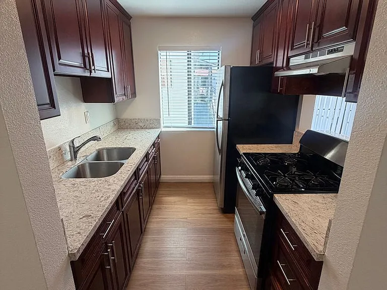 920 Martin Luther King Jr. — Photo 12