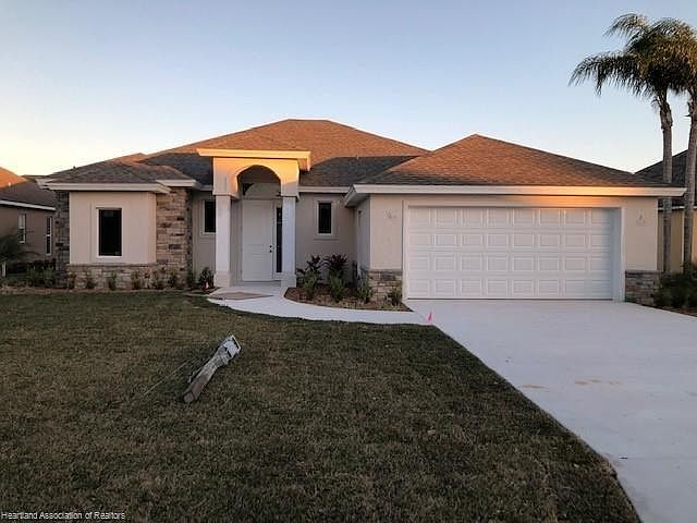 1st image of 2844 Briarwood Ln