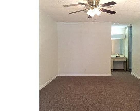 4th image of 2527 Carambola Cir N