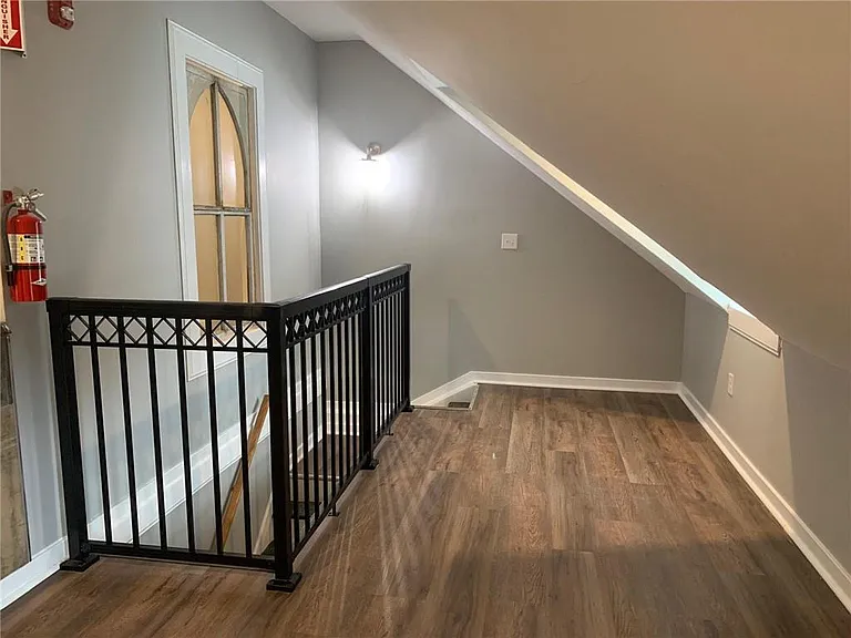 78 Duncan Ave #5 — Photo 14