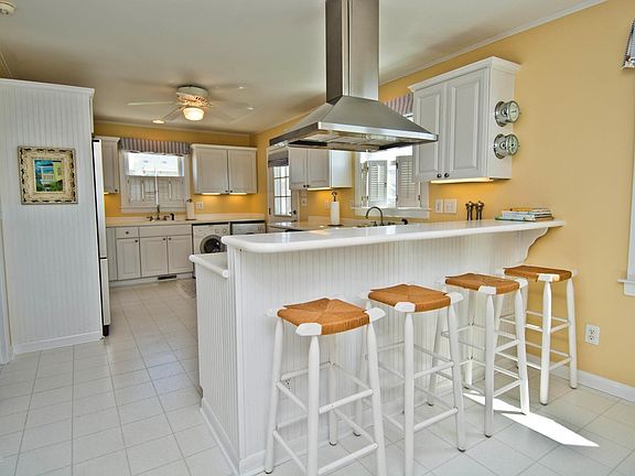 5th image of 1111 1/2 Shepard St