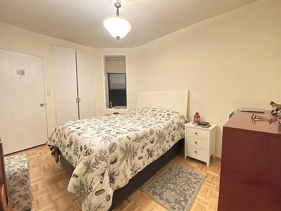 3rd image of 164 E 78th St APT 2B