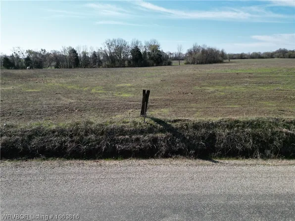 1140 Road, Muldrow, OK 74948