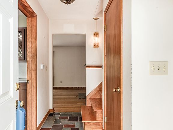 5th image of 1363 N Howell Dr