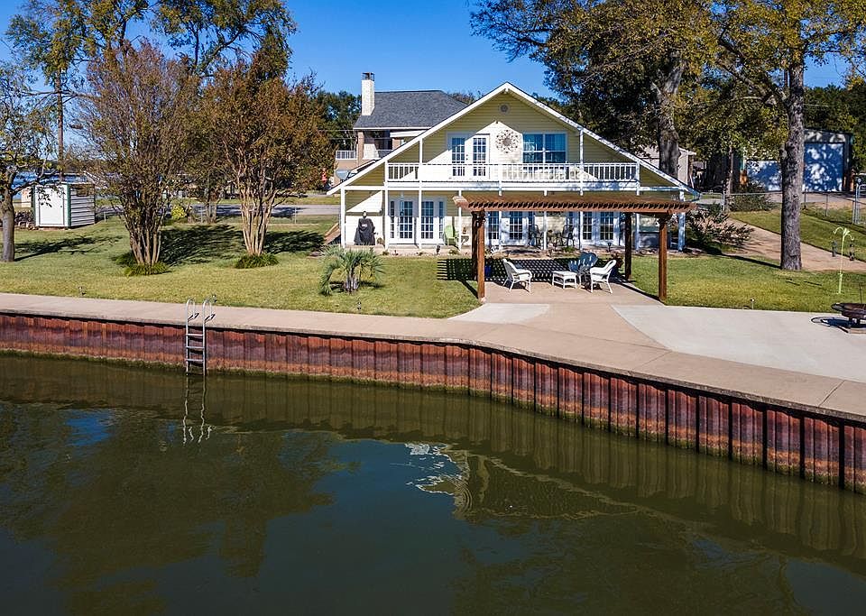 1st image of 239 Loon Bay Dr
