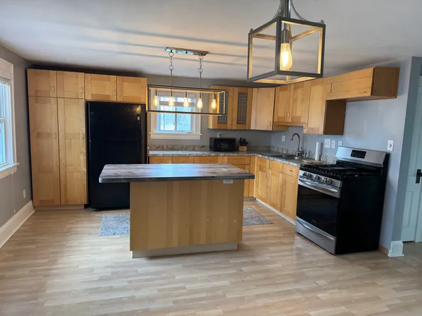 11875 1/2 Market St, North Lima, OH 44452