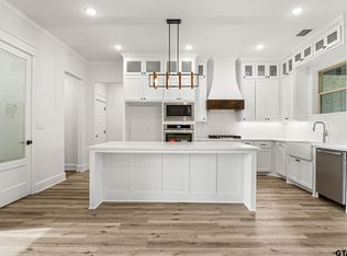 11905 Tara Ln, Lindale, TX 75771