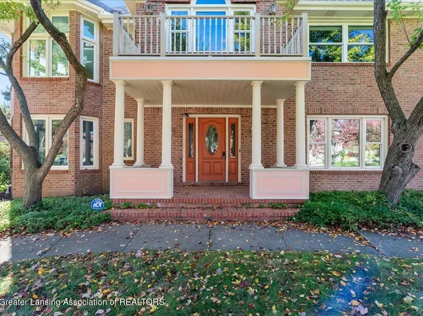 1351 Foxcroft Rd, East Lansing, MI 48823
