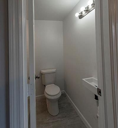 5th image of 4116 Virginia Ter #B
