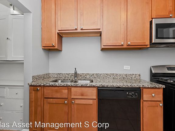 5th image of 7841 S Phillips Ave #5052128