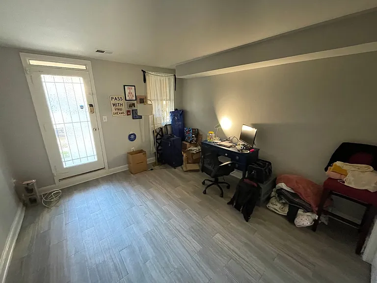 1364 Kenyon St NW — Photo 12