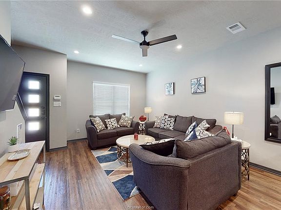 5th image of 1451 Associates Ave #707