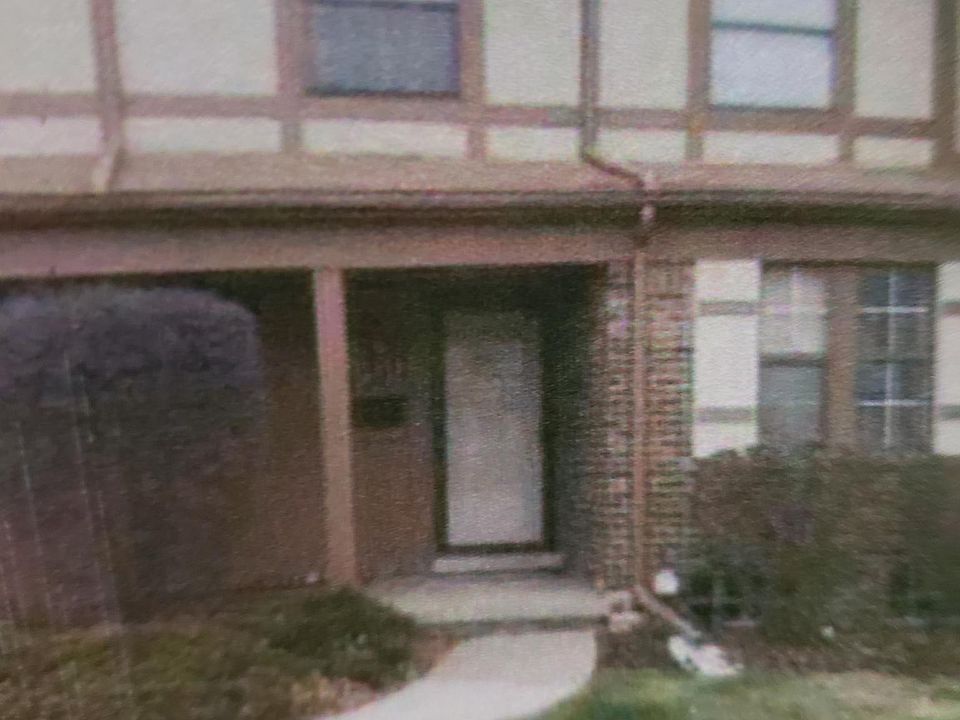 1st image of 28533 Lowell Ct S #1