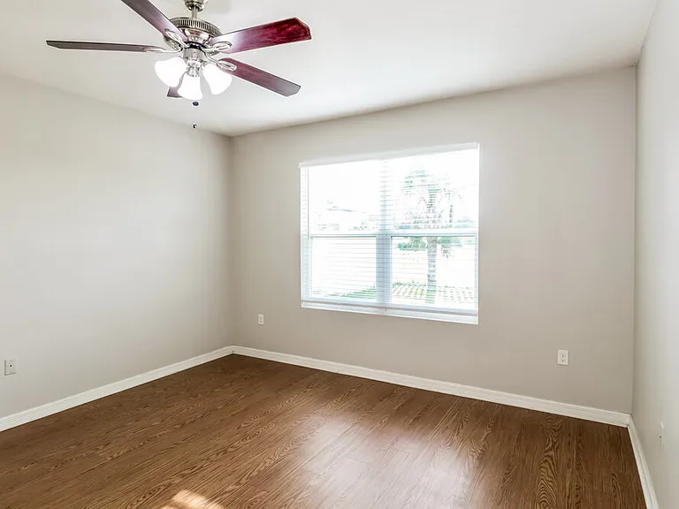 586 Hartford Heights St — Photo 11