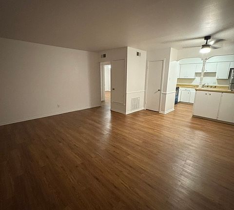 4th image of 235 W Silver Sands Dr APT 5