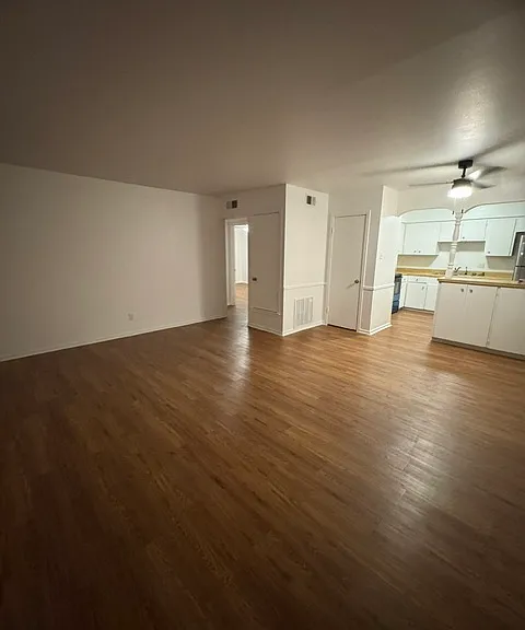 235 W Silver Sands Dr #5 — Photo 4