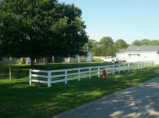 415 Adaline St, Elnora, IN 47529