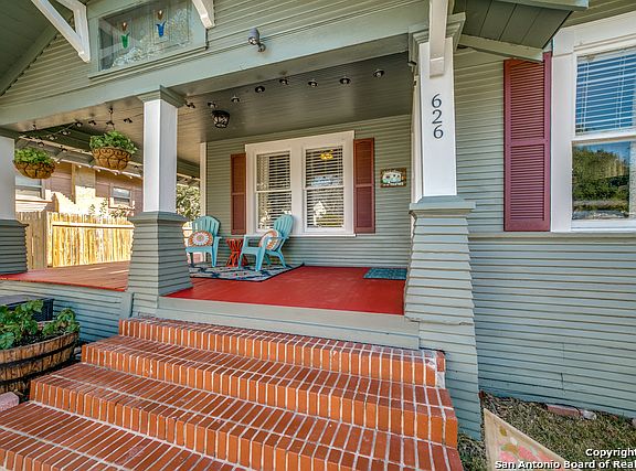 2nd image of 626 W Summit Ave