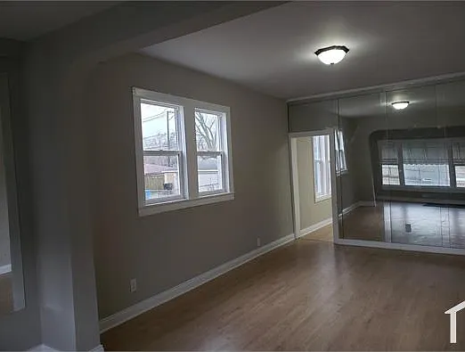 9344 S Lafayette Ave — Photo 10