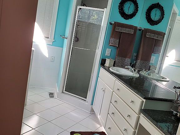Master bath 