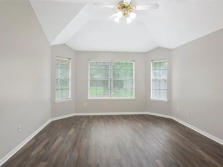6842 Moss Boulder Dr — Photo 17