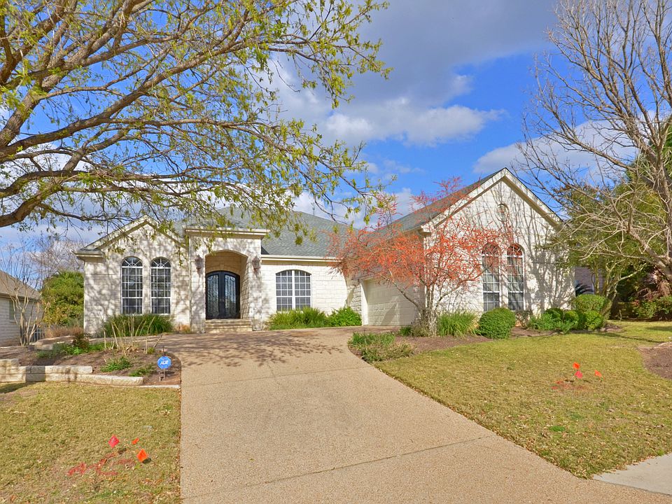 1st image of 10817 River Plantation Dr