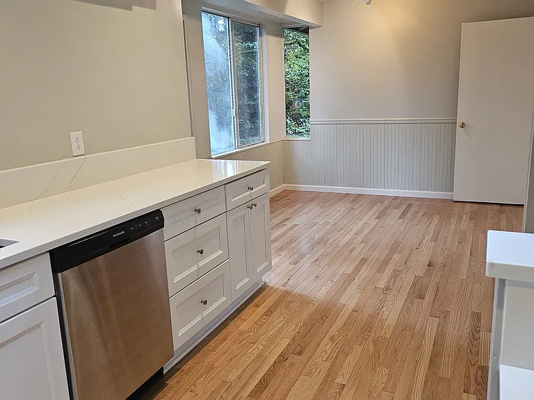 4160 Haven St — Photo 5